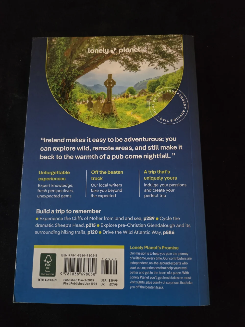 Ireland Travel Guide - Blue & Brown Cover